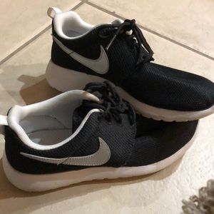 Nike Roshe Shoes